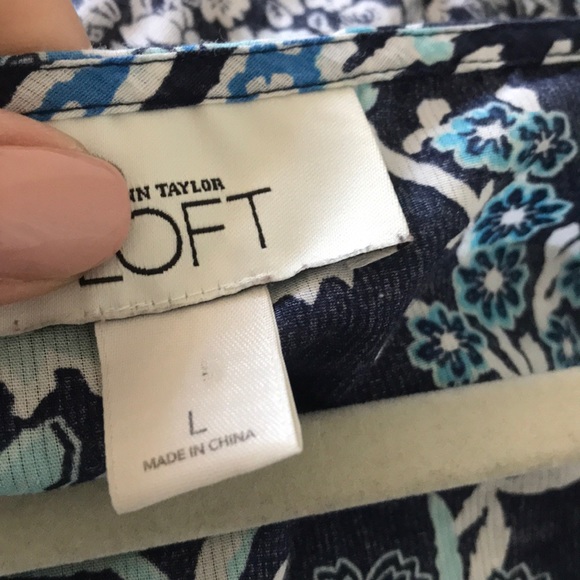 Loft top-A truly beautiful pattern & colors - Picture 6 of 6